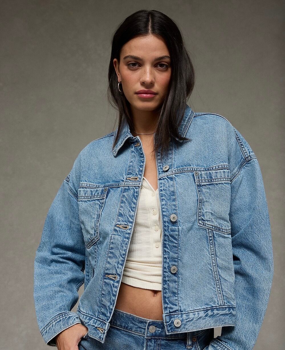 American Eagle Denim Swing Oversized Trucker Jacket, Light Wash, US M NWT